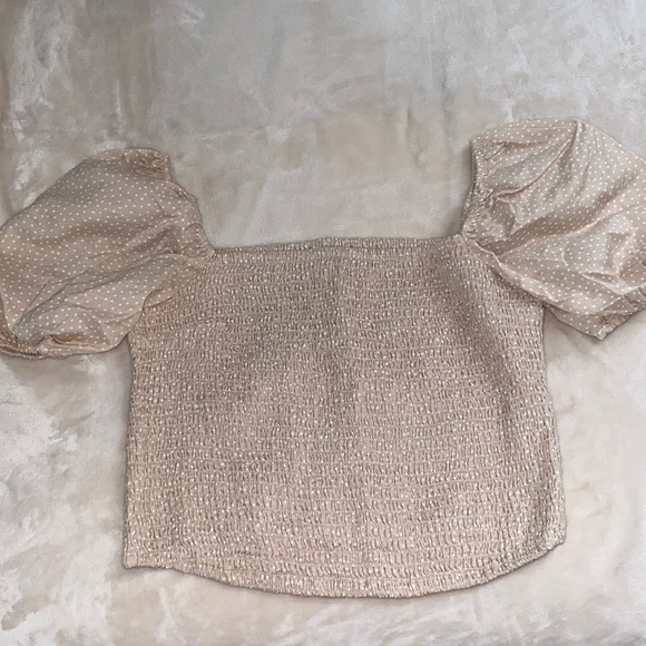 Abercrombie and Fitch Women’s Off the Shoulder Top - Picture 1 of 5